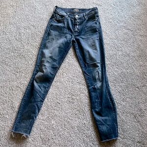 Mother The Stunner Ankle Fray Denim. Moon dark. Inseam 27